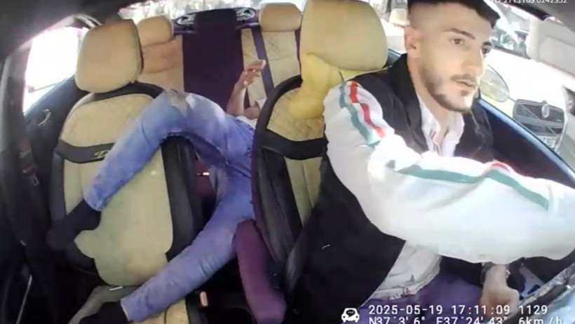 Takside bıçaklı dehşet! Defalarca vurdu... - Resim : 4