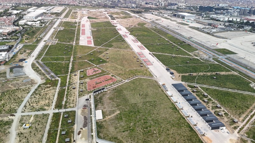 Atatürk Havalimanı’nın pistleri kaykay pisti oldu: Zarar 22,5 milyar lira - Resim : 2