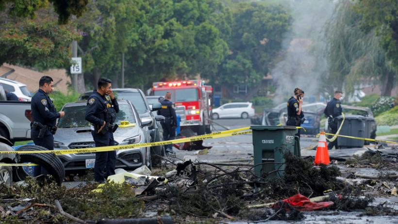 Uçak yerleşim yerine düştü - Resim : 1