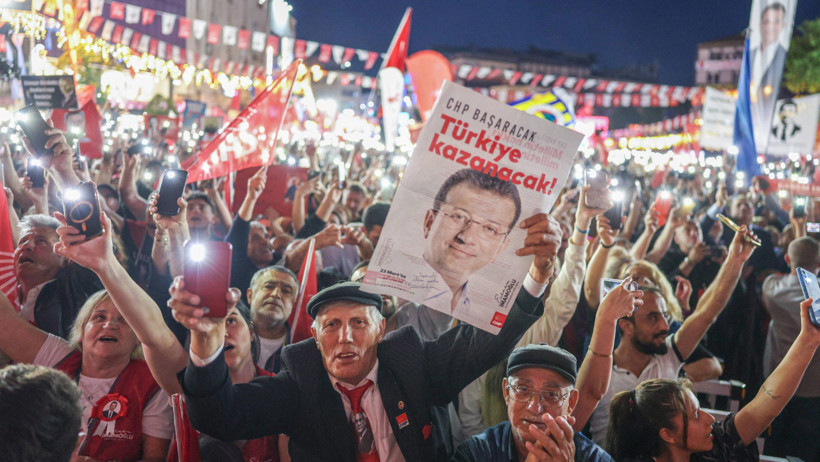 'Millet İradesine Sahip Çıkıyor' On binler bu kez Esenler'de - Resim : 5