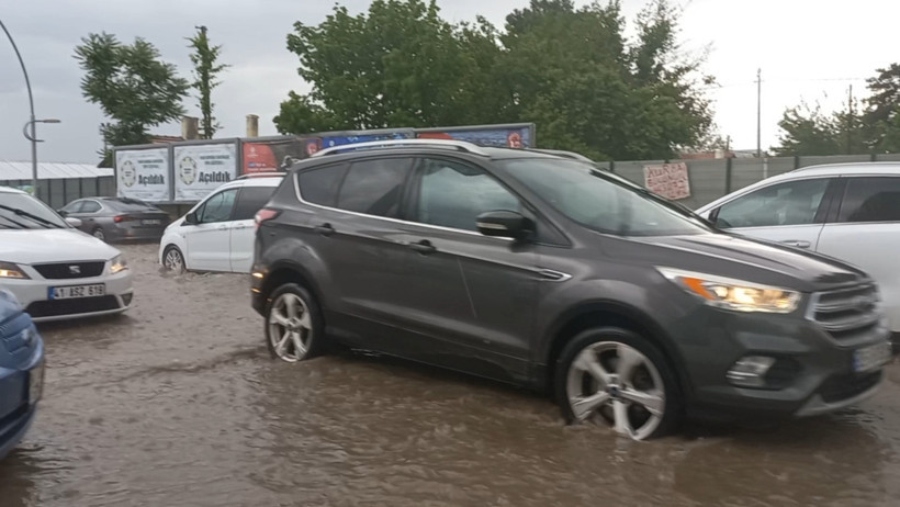 Malatya'da yollar göle döndü - Resim : 1