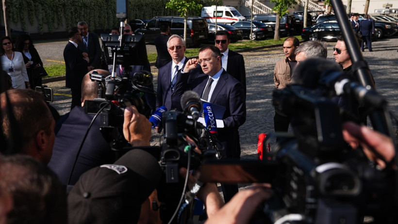 Barış masası kuruldu: Dünyanın gözü Çırağan'daydı - Resim : 2