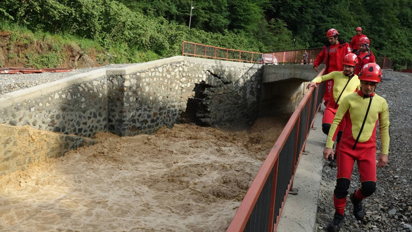 Trabzon'u sel vurdu, bir kişi kayıp - Resim : 6