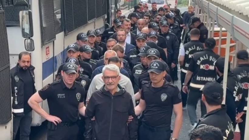 İBB operasyonunda 5'i belediye başkanı 22 kişi tutuklandı - Resim : 2