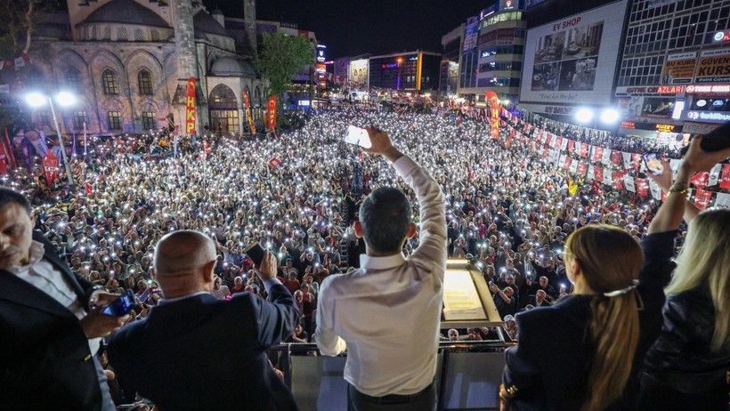 Özgür Özel meydan okudu: Tepemin tasını attırma dağılmamak üzere toplanırız - Resim : 1