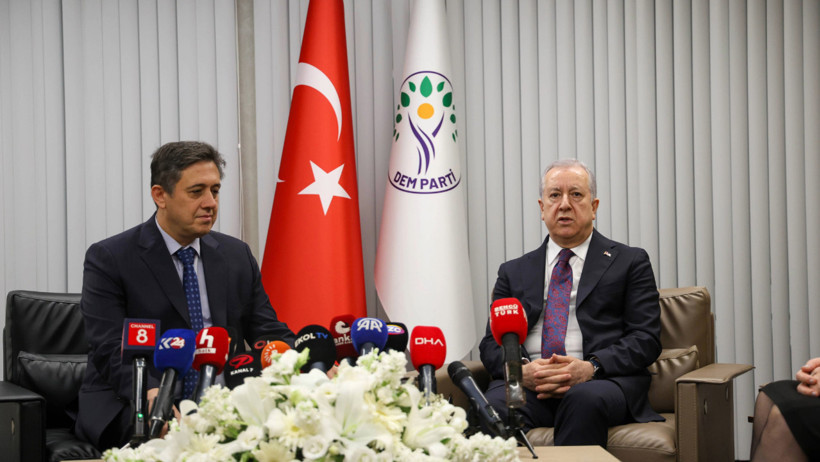 MHP ile DEM Parti bayramlaşmasında 'demli çay' esprisi - Resim : 2