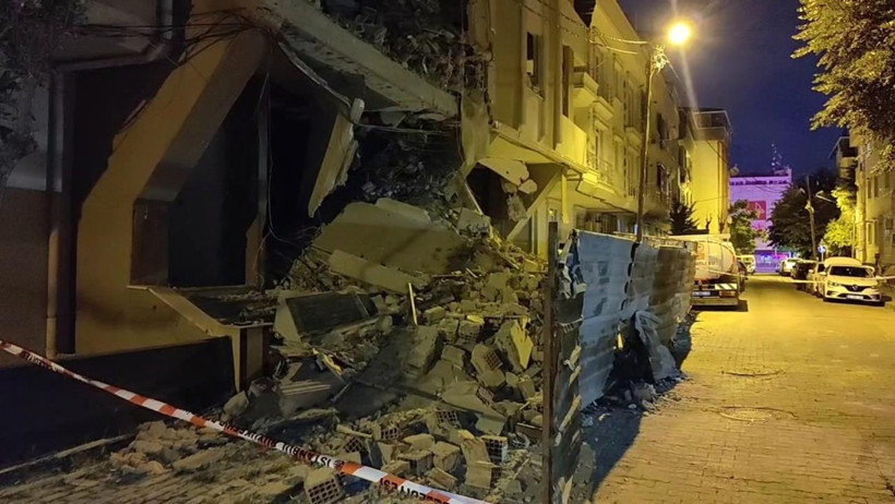 Avcılar'da bina çöktü - Resim : 2
