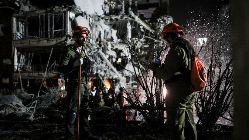 İran'dan İsrail'e misilleme: Tel Aviv vuruldu - Resim : 11