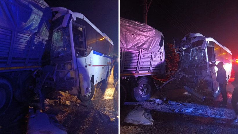 İşçi servisi park halindeki TIR'a çarptı: 5'i ağır, 20 yaralı - Resim : 1