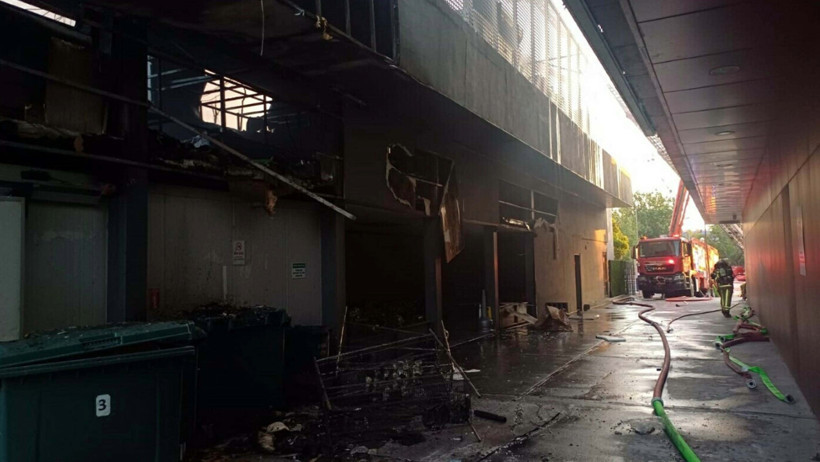 Fabrikada başlayan yangın hastaneye sıçradı - Resim : 8