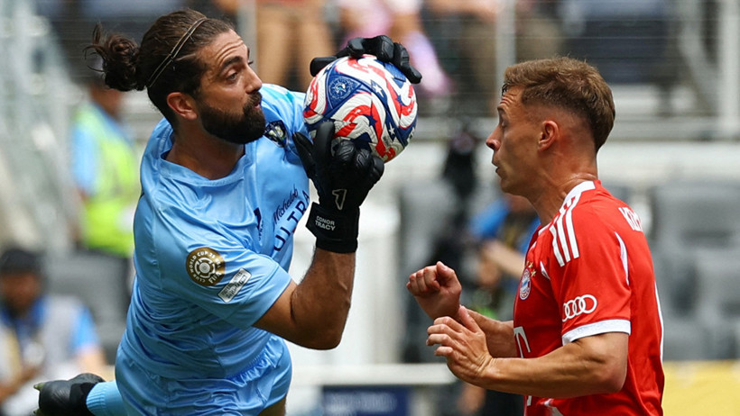 Bayern Münih'ten 10 gol yedi ama ondan mutlusu yok! - Resim : 2
