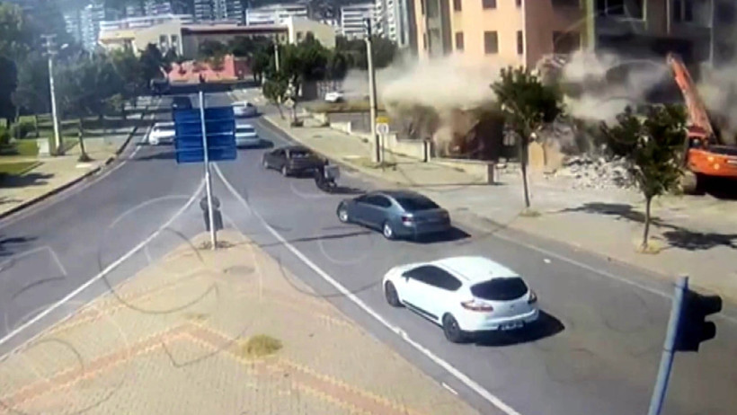 Yıkım sırasında facia! Enkaz altından acı haber - Resim : 3