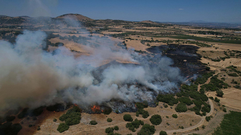 Manisa'da korkutan yangın - Resim : 4