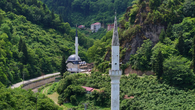 Trabzon’da camisiz minare sembol haline geldi - Resim : 2