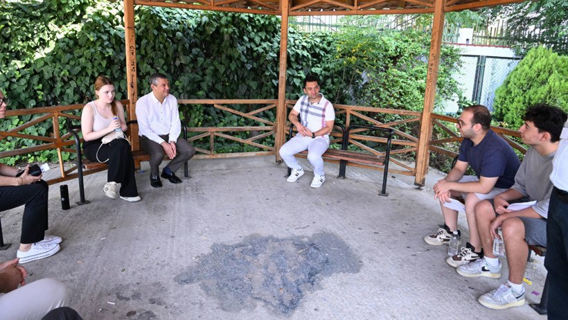 Özel, Zeyrek'in kızını sınav sabahı yalnız bırakmadı - Resim : 2