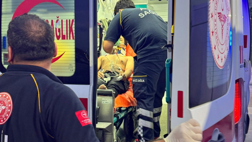 Denizde can pazarı: Bir genç kurtarıldı, diğeri kayıp - Resim : 1