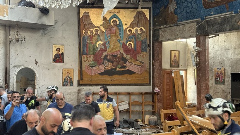 Şam’da kiliseye IŞİD saldırısı: Çok sayıda ölü var - Resim : 1