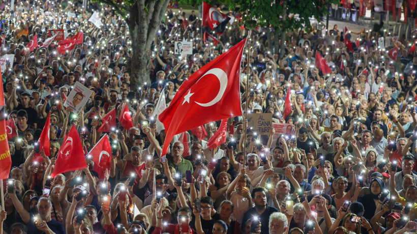 Kurultay davası öncesi CHP, İstanbul'da on binlerle alanda - Resim : 6