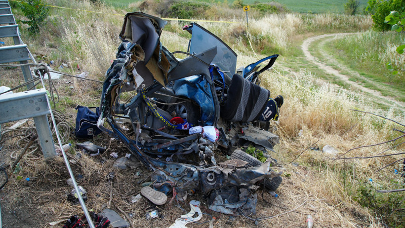 5 kişi hayatını kaybetti: Kazadan önce 'bizi ölüm ayırır' paylaşımı yapmış - Resim : 1
