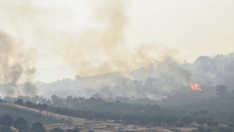 Foça-Aliağa arasında yangın! Alevler ilerliyor, evler tahliye edildi - Resim : 7