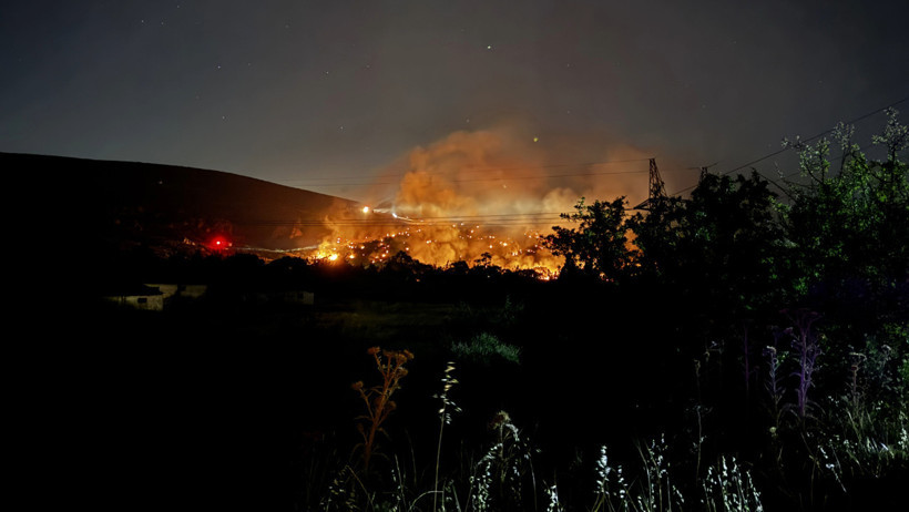 Foça-Aliağa arasında yangın! Alevler ilerliyor, evler tahliye edildi - Resim : 3
