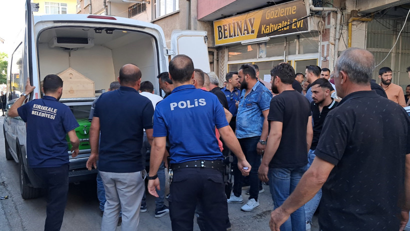 112'yi arayıp "kanepeden düştü" dediler! Vahşice öldürmüşler - Resim : 1