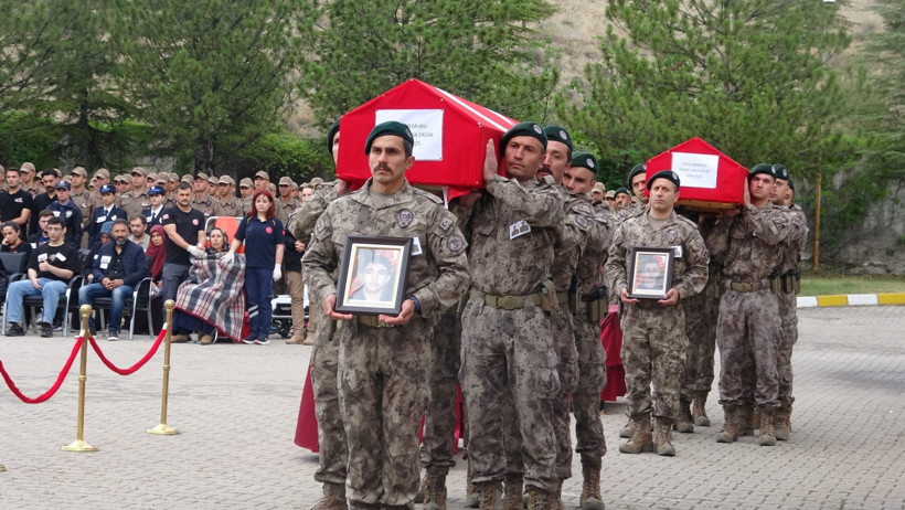 Özel harekat öğrencilerini taşıyordu: 2 polis şehit oldu