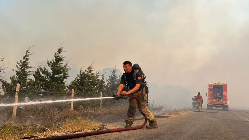 Silivri yangını söndürüldü: Bir kişi gözaltında - Resim : 4
