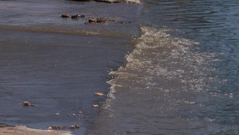 Küçükçekmece'de dere kokusu mahalleliyi isyan ettirdi - Resim : 3