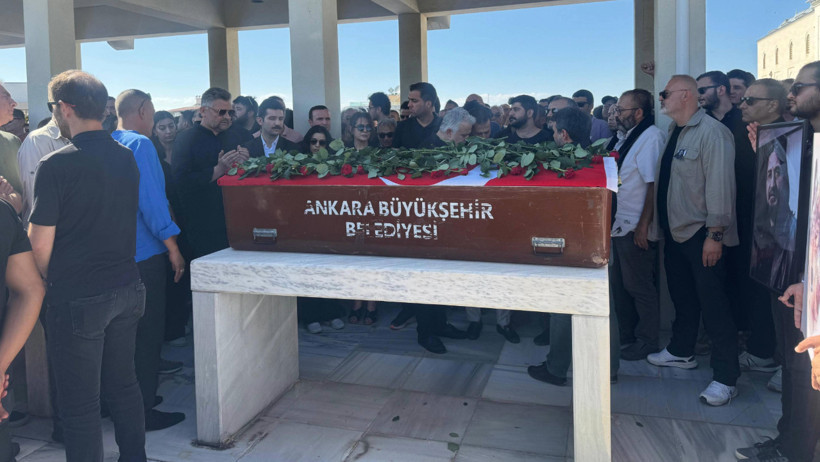 Nihat Genç son yolculuğuna uğurlandı - Resim : 1