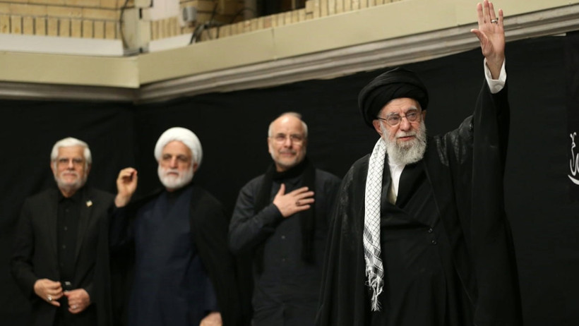 Hamaney, savaş sonrası ilk kez kamuoyu karşısına çıktı - Resim : 1