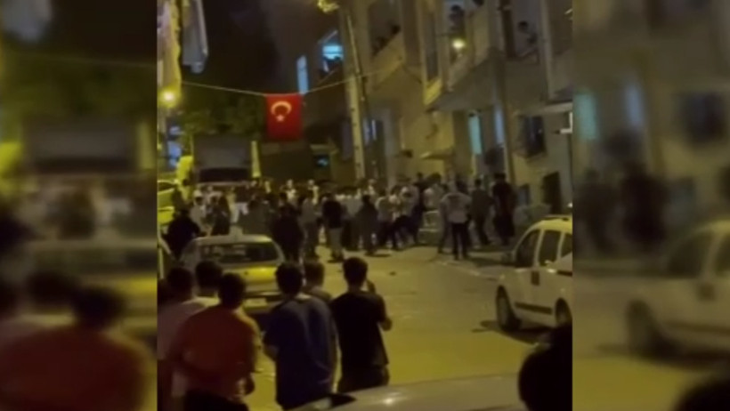 Mendili vermedi, mahalle saniyeler içinde savaş alanına döndü - Resim : 2