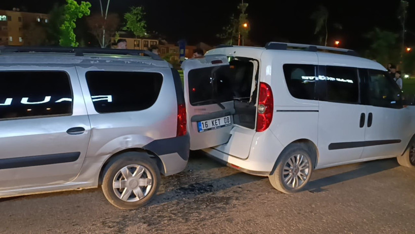 Alkollü sürücü ortalığı savaş alanına çevirdi - Resim : 2