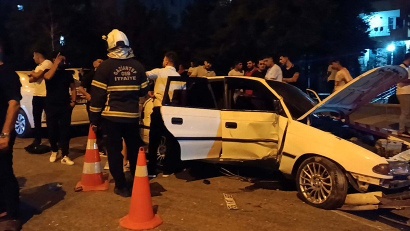 Kaza sonrası birbirlerine girdiler: 12 gözaltı - Resim : 2