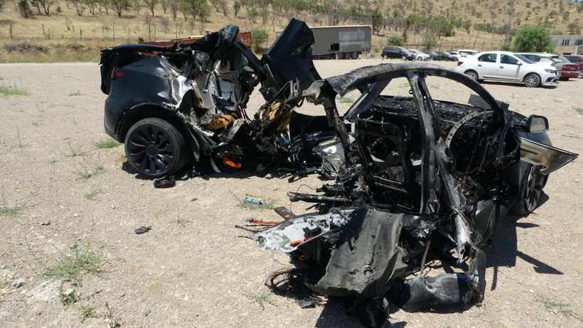 İkiye bölünen Tesla'daki iki hemşire öldü - Resim : 3