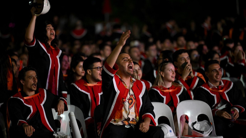 ODTÜ mezuniyeti: Rektör dakikalarca yuhalandı - Resim : 3