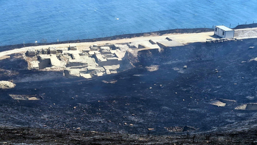 Alevler 5 bin yıllık antik kente dayandı - Resim : 3