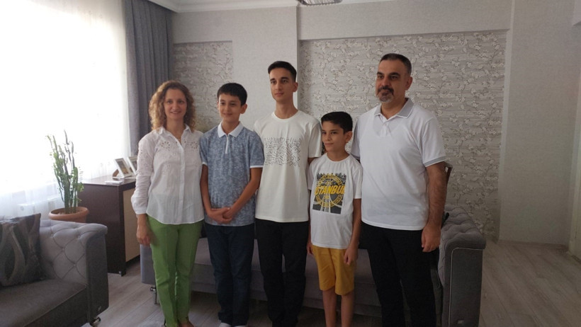 Kendisi YKS, kardeşi LGS birincisi oldu - Resim : 3