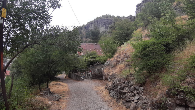 Bolu'da risk altındaki evler için tahliye kararı: 30 gün süre verildi - Resim : 1