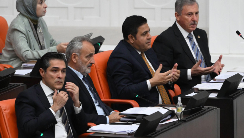 Altan Öymen'in vefatının ardından Meclis'te duygusal anlar - Resim : 2