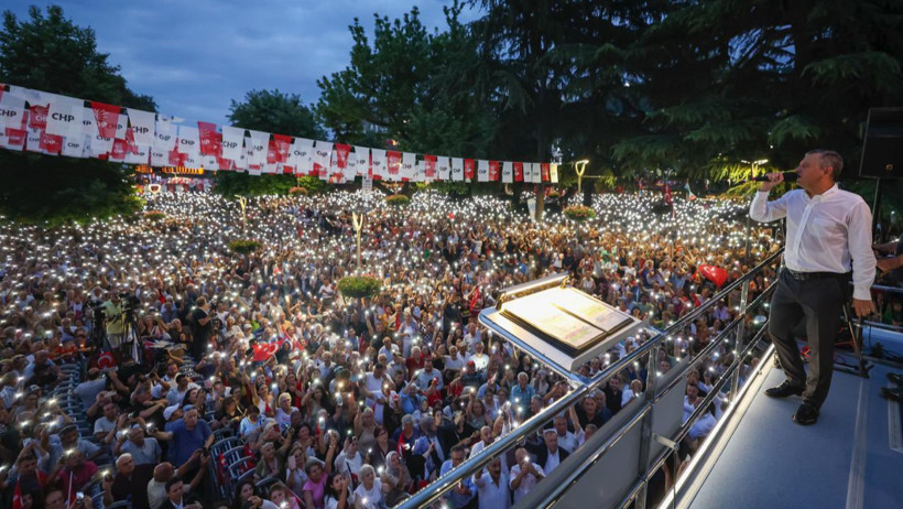 Özgür Özel, 'gecenin sürprizi' diyerek anket sonuçlarını açıkladı - Resim : 2