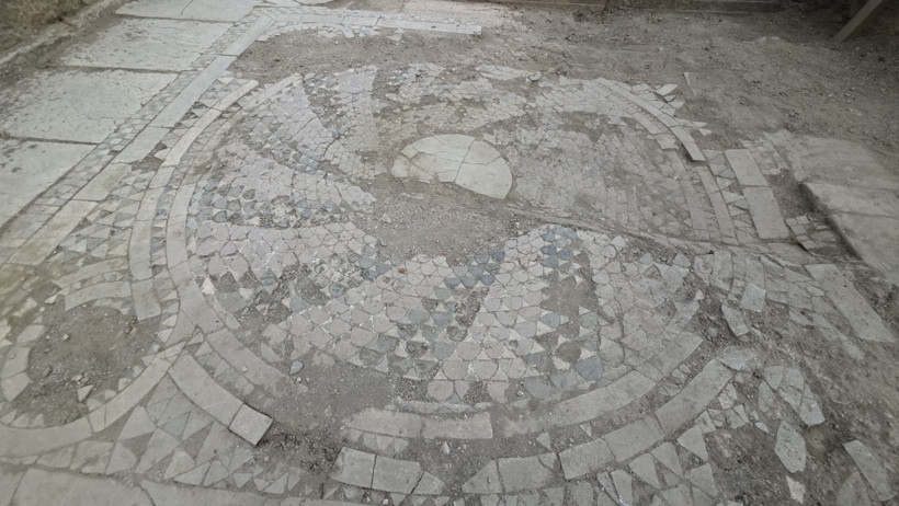 Kazmayı vurdukça tarih çıkıyor: Şapel alanı ortaya çıktı - Resim : 1