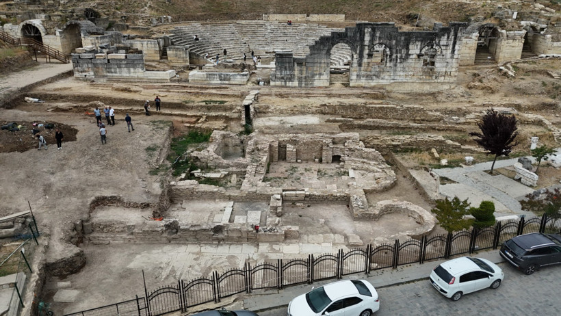 Kazmayı vurdukça tarih çıkıyor: Şapel alanı ortaya çıktı - Resim : 4