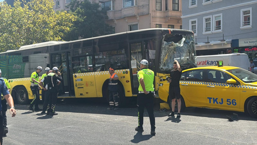 Taksim'de zincirleme kaza: Yaralılar var - Resim : 1