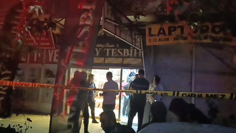 Yemek yerken çıkan tartışmada karısını öldürdü - Resim : 1