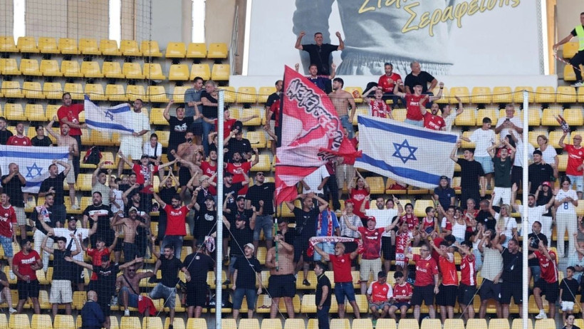 Yunanistan'da olaylı maç: İsrail tepkisi, Filistin bayrağına gözaltı ve havai fişek - Resim : 1