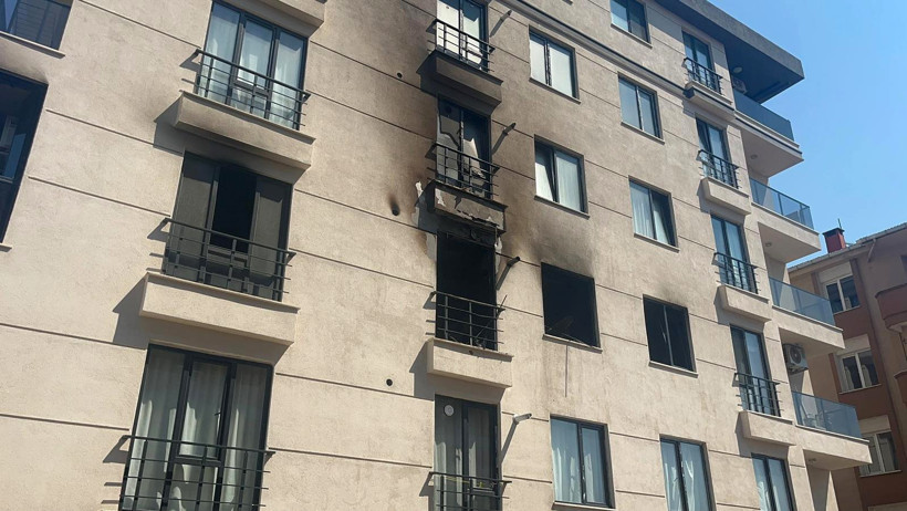 Avcılar'da can pazarı: Binadan atladılar - Resim : 1