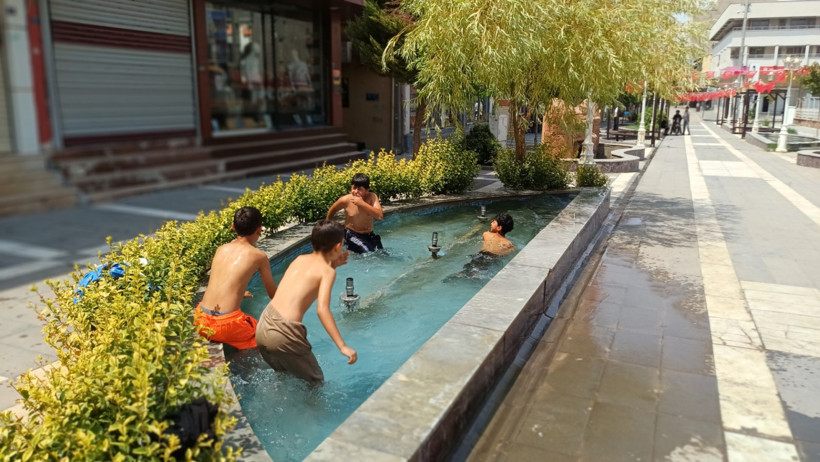 50,5 dereceyle rekor kırıldı: "Sıcaktan gözlerimizi açamıyoruz" - Resim : 1