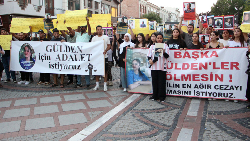 Coni ailesi, katledilen kızları Gülden ve öldürülen tüm çocuklar için yürüdü - Resim : 1