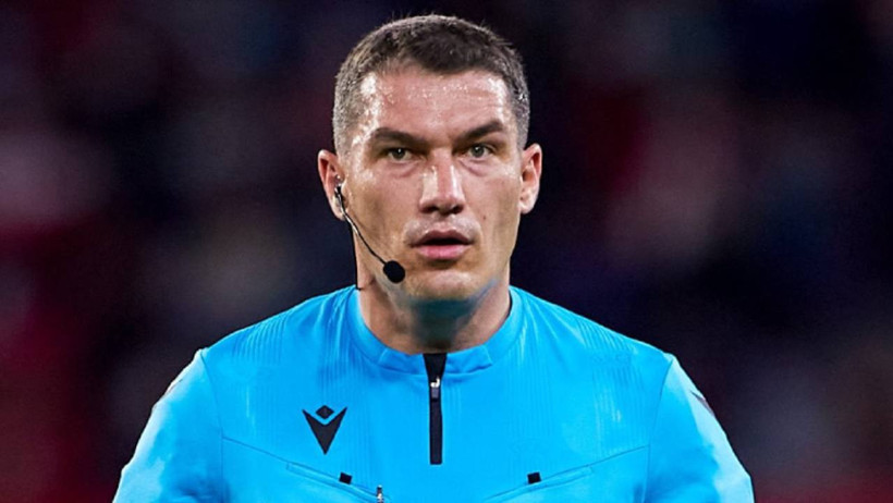 Fenerbahçe-Feyenoord maçına kart rekoru kıran hakem: Türkiye'ye 11 sarı göstermişti - Resim : 1